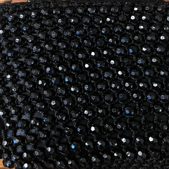 Vintage beaded purse with top handle and snap closure - Picture 5 of 5